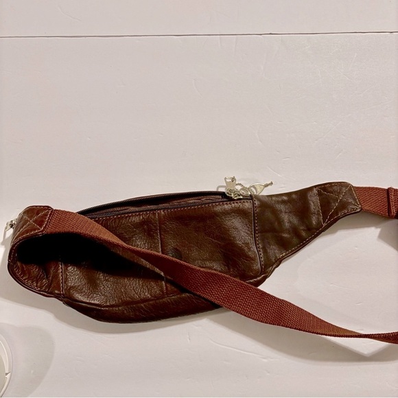Coronado Men's Brown Leather Belt Bag - Picture 5 of 14